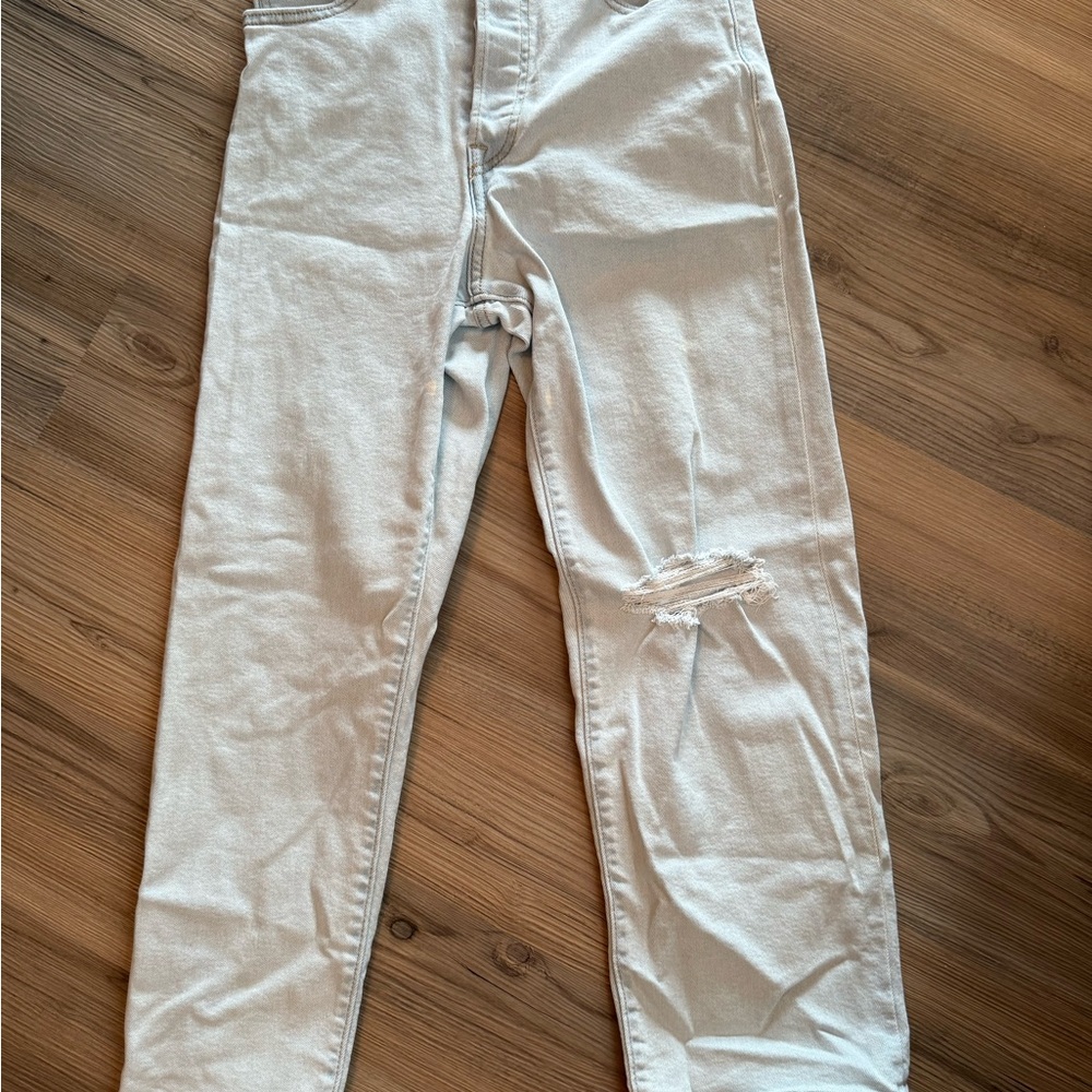 Levi's Women's Jeans in Light Gray